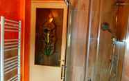 Toilet Kamar 5 Bed and Breakfast La Torretta