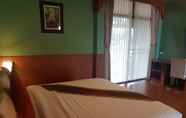 Kamar Tidur 6 Maya Resort Hotel