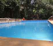 สระว่ายน้ำ 4 Hotel Ashok