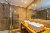 In-room Bathroom Hotel Prince Regent