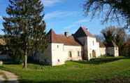 Exterior 2 Château Des Roises