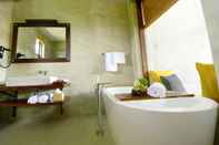 In-room Bathroom Roo Mansala Boutique Villas