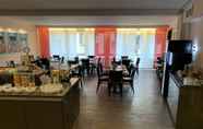 Restaurant 6 Hotel Well Garni