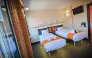 Bedroom 7 easyHotel Manchester