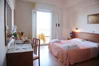 Bilik Tidur Hotel Astoria Pesaro