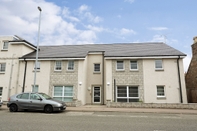 Exterior Town & Country Apartments -Priory Park