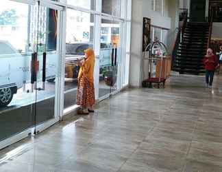 Lobby 2 Sudirman Park Apartment by Merry