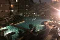 Kolam Renang Sudirman Park Apartment by Merry