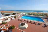 Swimming Pool Hotel Embassy Pesaro