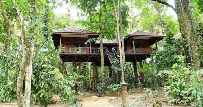 ภายนอกอาคาร Khaosok Nature Resort