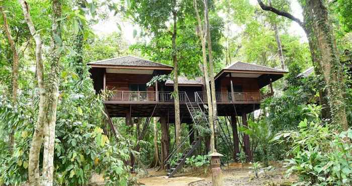 ภายนอกอาคาร Khaosok Nature Resort