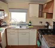 Bedroom 6 Luxury 3 Bed Caravan Lakes - Haven Site