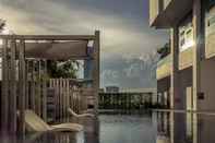 Swimming Pool Vogue Suites One by Joe