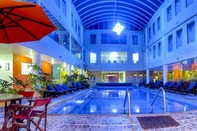 Swimming Pool Kur Hotel y Biospa