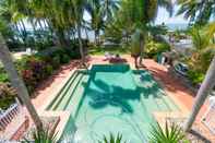 Swimming Pool Beach House Cairns