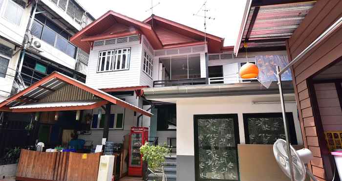 Luar Bangunan Thai Garden House