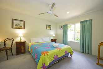 Bedroom 4 John's Tropical Island Home