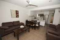 Common Space Woodville Beach Townhouse 5
