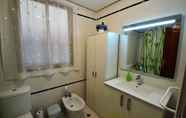 In-room Bathroom 4 Torrevieja Rent 007