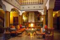 Lobby Hotel Salama