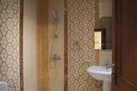 In-room Bathroom Al Fanar International Hotel Apart 1