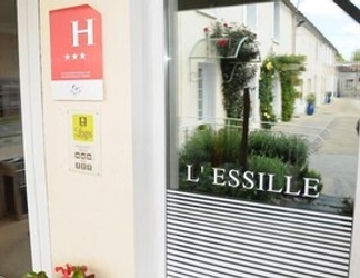 ภายนอกอาคาร 2 Logis Hôtel l'Essille