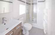 Toilet Kamar 6 Auberge Le Cantou