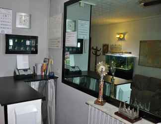 Lobi 2 Hostal Central