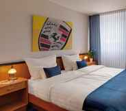 Bedroom 6 Motorsport Hotel