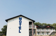 Exterior 2 Good Times Motel