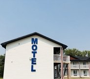 Exterior 2 Good Times Motel