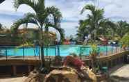 Kolam Renang 6 Precia Villavert Beach Resort