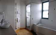 In-room Bathroom 3 Maison Toussaint