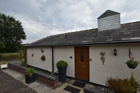 Exterior Little Rushbrook Cottages