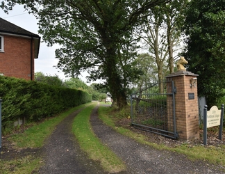 Exterior 2 Little Rushbrook Cottages