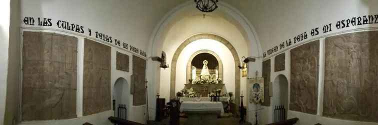 Lobby Hospedería del Santuario de la Peña de Francia