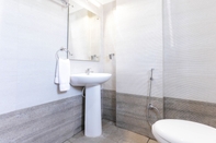 In-room Bathroom Treebo Trend Sandpiper