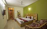 Bedroom 2 Himanshu Resorts
