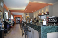 Bar, Cafe and Lounge Hotel Torrezaf