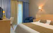 Phòng ngủ 7 Hotel Llansola