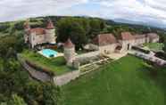 Nearby View and Attractions 2 Château Chapeau Cornu