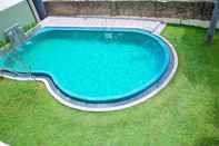 Swimming Pool Hotel Star White Negombo