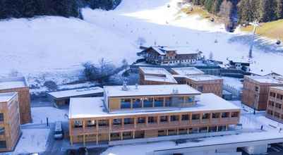 Exterior 4 Tirol Lodge