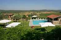 Swimming Pool Tenuta La Pieve Casale La Valle