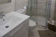 In-room Bathroom Pension Caldas