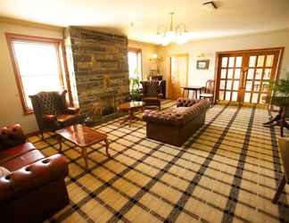 Lobby 2 Standing Stones Hotel