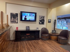 Lobby 4 The Historic Brookdale Lodge, Santa Cruz Mountains