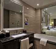 In-room Bathroom 7 Anshun Perenc Hotel