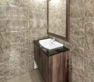 In-room Bathroom 6 GuestHouser 4 BHK Villa Sangolda - 4229