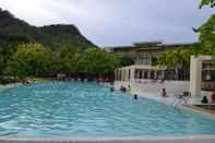 Swimming Pool Apartment Carola B 711 at Pico de Loro